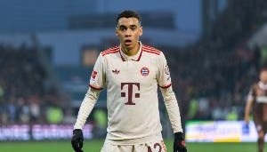 图片报：穆西亚拉手术后还须住院几天，他最早要11或12月才能复出